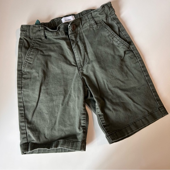 Two pair boys Old Navy shorts - Picture 5 of 8